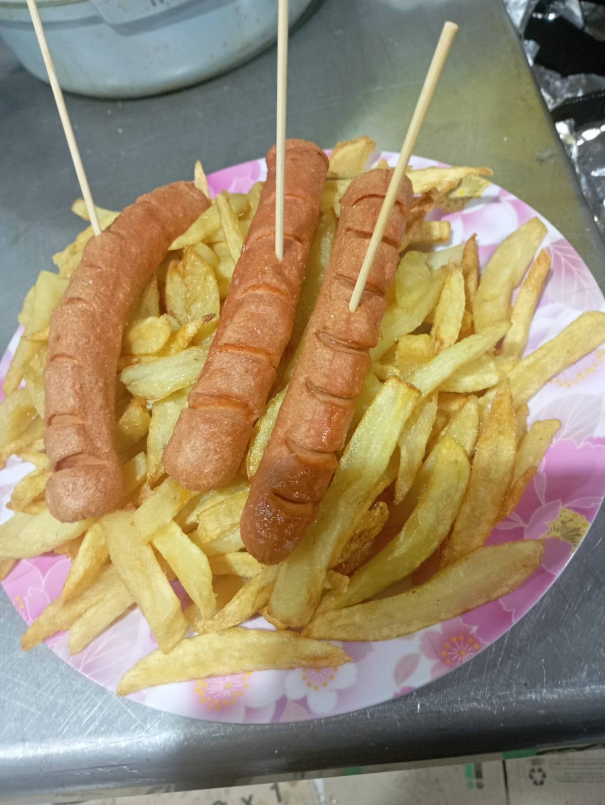 Salchipapas
